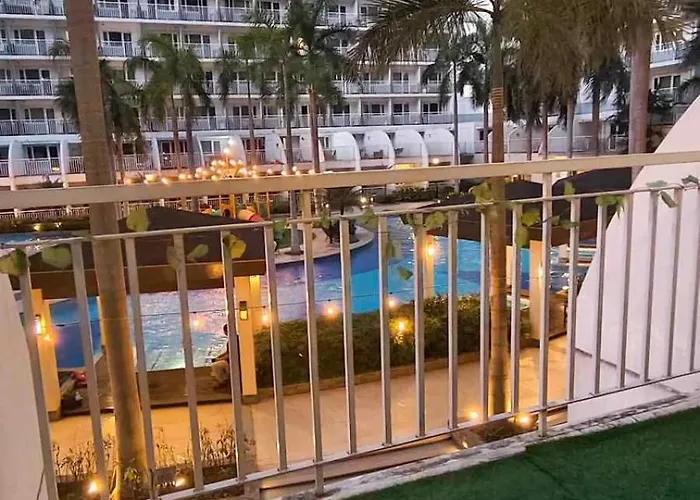 1bedroom Pool View With Big Balcony * Manila