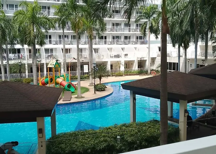 1bedroom Pool View With Big Balcony Apartamento Manila